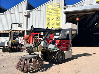 Industrial sweeper