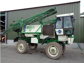 Self-propelled sprayer