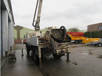 Concrete pump truck MERCEDES BENZ SCHWING City pump M16/13 Z: picture 4