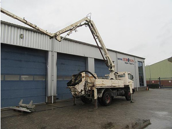 Concrete pump truck MERCEDES BENZ SCHWING City pump M16/13 Z: picture 3