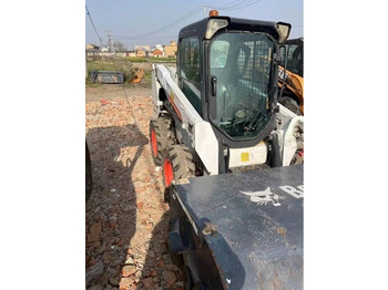 Skid steer loader Bobcat S550: picture 4