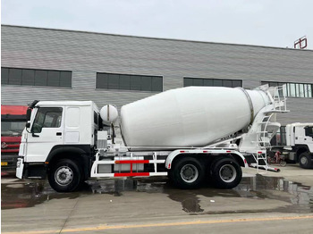 Tank truck SINOTRUK HOWO
