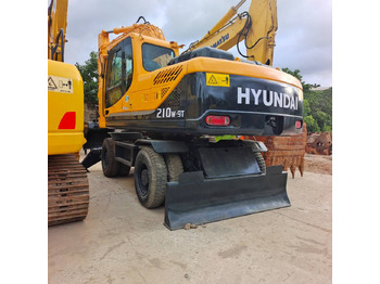 Wheel excavator HYUNDAI