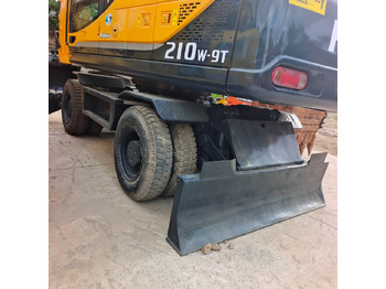 Wheel excavator Hyundai 210W-9: picture 2