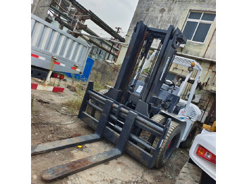 Diesel forklift TCM