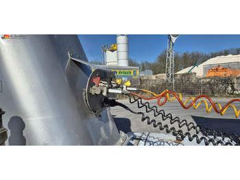 Silo semi-trailer O.M.E.P.S Unfall, voll fahrbereit 35 cbm: picture 2 Silo semi-trailer O.M.E.P.S Unfall, voll fahrbereit 35 cbm: picture 2