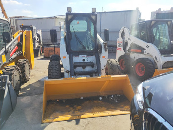 Lease a Bobcat S300 Bobcat S300: picture 5