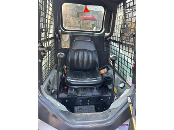 Skid steer loader Bobcat S450: picture 2