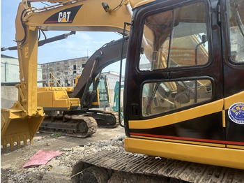 Crawler excavator Caterpillar 320B: picture 3