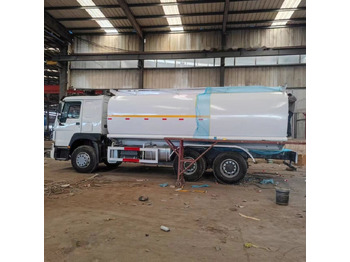 Tank truck for transportation of fuel Howo 375: picture 4