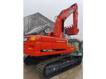 Crawler excavator DOOSAN DX225LCA: picture 3