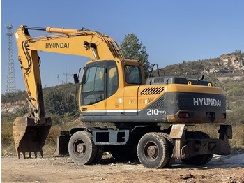 Wheel excavator HYUNDAI