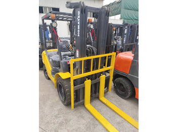 Lease a KOMATSU FD30 FD50 FD70 Japanese diesel forklift KOMATSU FD30 FD50 FD70 Japanese diesel forklift: picture 2