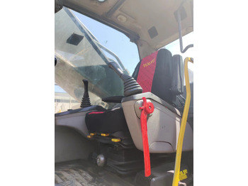 Crawler excavator VOLVO EC480DL: picture 5