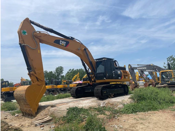 Crawler excavator CAT 330D2: picture 2