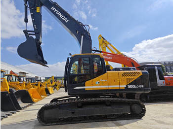 Crawler excavator HYUNDAI