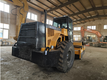 Compactor XCMG YZ18JC: picture 3