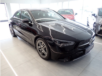 Sedan MERCEDES-BENZ