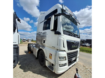 Tractor unit