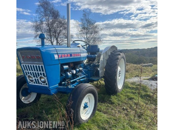 Farm tractor FORD