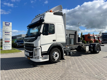 Cab chassis truck VOLVO FM 410