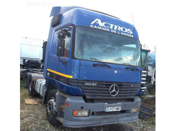 Tractor unit MERCEDES-BENZ