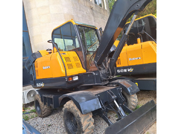 Wheel excavator HYUNDAI