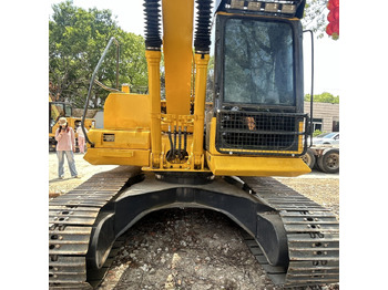 Crawler excavator Komatsu PC130 Excavator: picture 3