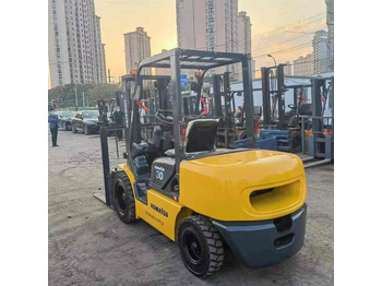 Diesel forklift Second Hand Komatsu FD30 Forklift Comfortable and Convenient used komatsu fd30 with good condition for sale: picture 5