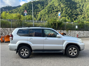 Car TOYOTA LAND CRUISER 4X4 3.0 D-4D: picture 5