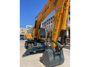 Wheel excavator HYUNDAI