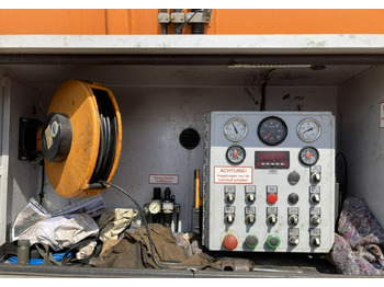 Vacuum truck Mercedes-Benz Inny Mercedes-Benz AXOR 2543 Asenizacyjny kanalizacja szambiarka Wuko Beczka 2010: picture 4 Vacuum truck Mercedes-Benz Inny Mercedes-Benz AXOR 2543 Asenizacyjny kanalizacja szambiarka Wuko Beczka 2010: picture 4