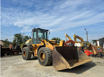 Wheel loader CASE