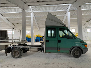 Mini artic tractor unit, Combi van Iveco 3551: picture 5