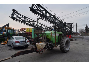 Trailed sprayer