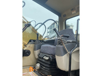 Crawler excavator CATERPILLAR 320C