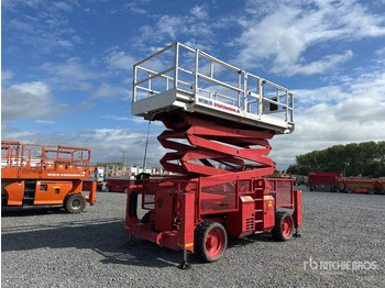 Scissor lift GENIE