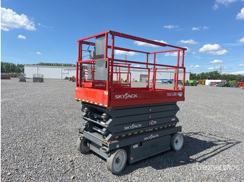 Scissor lift SKYJACK