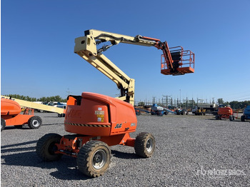 Articulated boom JLG