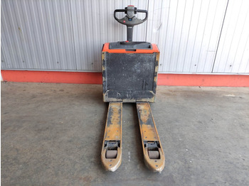 Pallet truck BT LWE200: picture 4