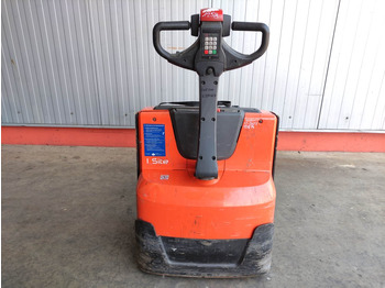 Pallet truck BT LWE200: picture 3