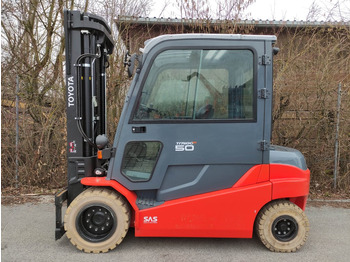 Electric forklift TOYOTA