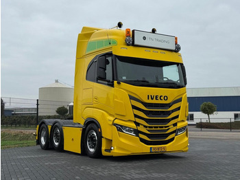 Tractor unit IVECO