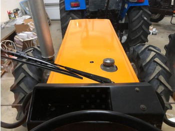 Farm tractor Renault 681-4S Tracteur: picture 4