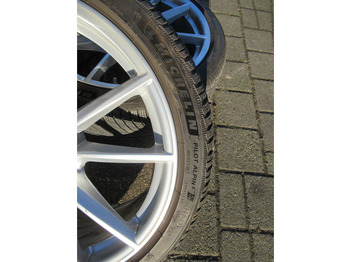 Wheel and tire package for Car Porsche 911 992 20-/21 Carrera S Winterbanden Set Wielen: picture 5