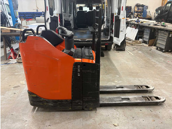 Pallet truck TOYOTA