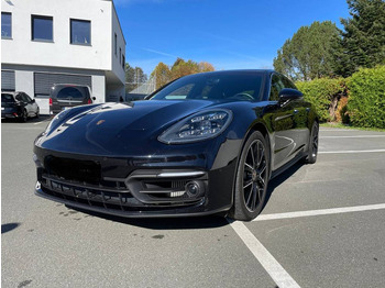 Car PORSCHE