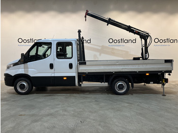 Flatbed van Iveco Daily 35S18D 3.0 375 Automaat Open Laadbak / Hiab Kraan / Euro 6 / Trekhaak 3500 KG / Airco / Camera / Navigatie / 3-Zits / 67.000 KM !!: picture 2