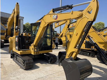 Crawler excavator