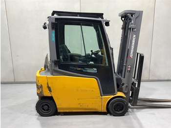 Electric forklift JUNGHEINRICH EFG
